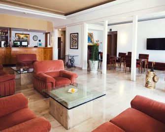 Hotel Miramar Badalona - Badalona