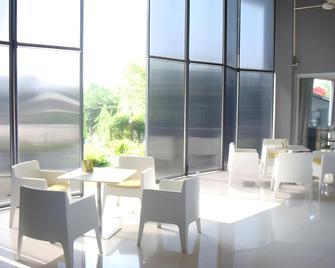 A+ Hotel - Ubon Ratchathani - Restaurant