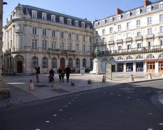 Hotel Henri IV - La Rochelle - Building