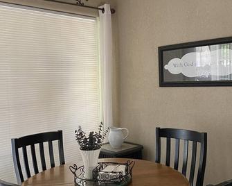 Home away from home - Claremore - Comedor