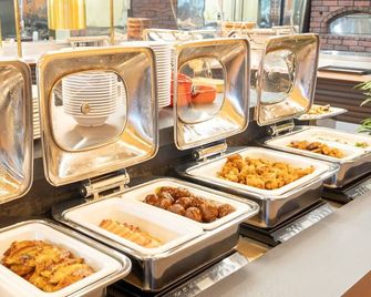 Livemax Resort Mihara Onsen Seafront - Onomichi - Buffet