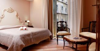 Hotel Lanfipe Palace - Naples - Bedroom