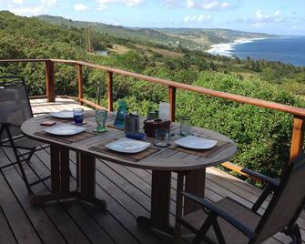 A beautiful wooden house built among the trees with views of the Atlantic coast - Bathsheba - Balcony