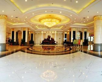 Changsha Huayue Sunshine Hotel - Changsha - Lobi