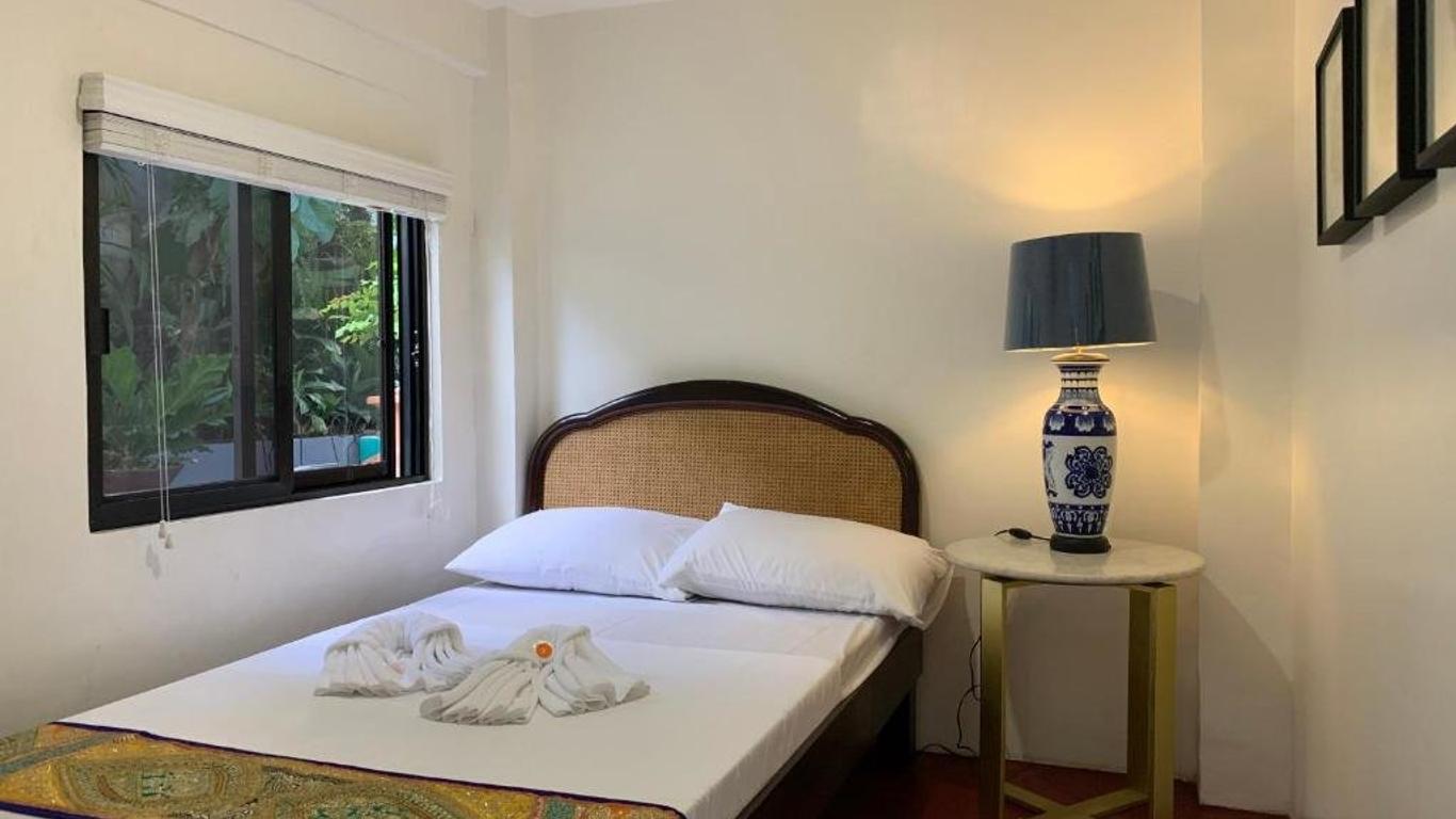 Courtyard Hotel