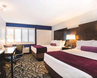 Spark by Hilton San Jose Airport - San Jose - Bedroom