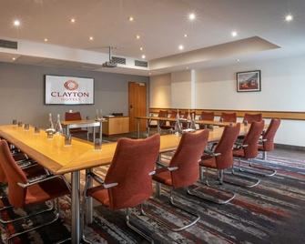 Clayton Hotel, Manchester Airport - Manchester - Building