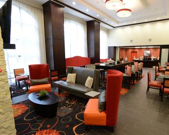 Hampton Inn & Suites Albany At Albany Mall - Albany - Lounge