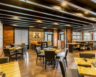 Cobblestone Hotel & Suites - Stevens Point - Stevens Point - Restaurant