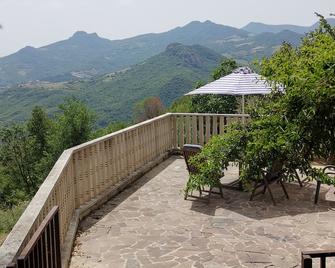 Angel's View is the quintessential getaway, you will love being truly inspired - Farindola - Balcón