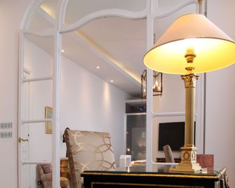 Résidence et Chambres d'Hôtes de La Porte d'Arras - Douai - Salle à manger