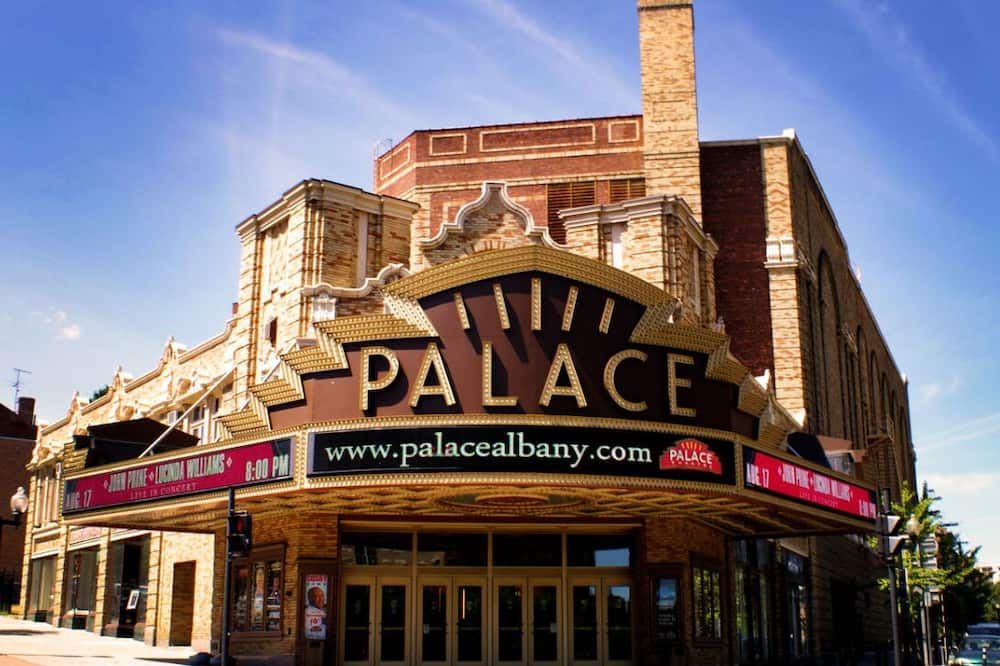 Historic Queen 1800's Studio Across From Washington Park! - الباني (نيويورك) - مبنى