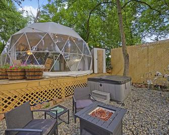 Dream Dome Getaway near Leesburg - Leesburg - Patio