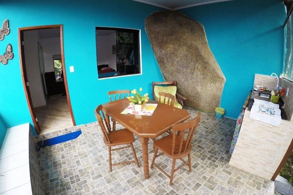 سويتس كانتينو دا بيدرا - Vila do Abraao - شرفة مرصوفة