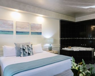 Fairways Resort - Rosebud - Bedroom