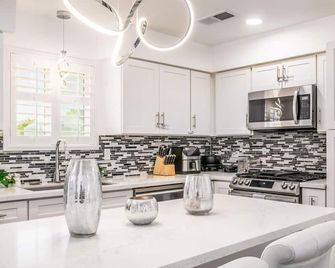 Remodeled 1 Acre Ranch Home in Madera - Madera - Cucina