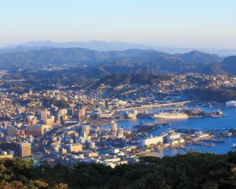 Yumihari-no-Oka Hotel - Sasebo - Außenansicht