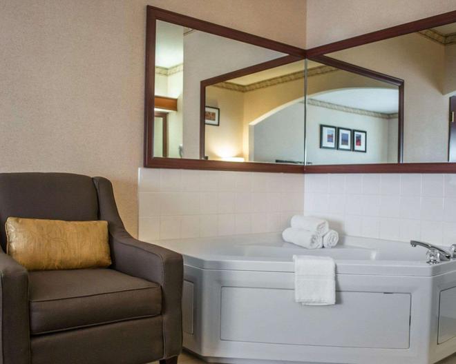 Comfort Suites Southwest 97 1 3 8 Portland Hotel Deals