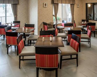 كمفرت سويتس بورت لاند ساوث ويست - بورتلاند (اوريغون) - مطعم