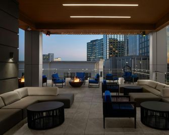 AC Hotels by Marriott Raleigh North Hills - Raleigh - Lounge