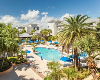 Pool View King | Private Balcony, Golf & Beach - Stuart - Piscina