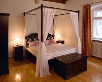 Restaurant Dicker Mann Hotel zum Blauen Krebs - Regensburg - Bedroom