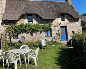 Between land and sea, Gulf of Morbihan - Plougoumelen - Patio