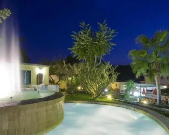 Albergo Villa Hibiscus - Forio - Pool