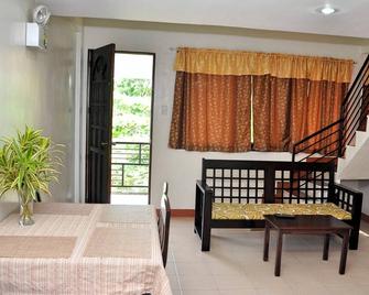 Pal-Watson Apartments 7 - Lapu-Lapu City - Wohnzimmer