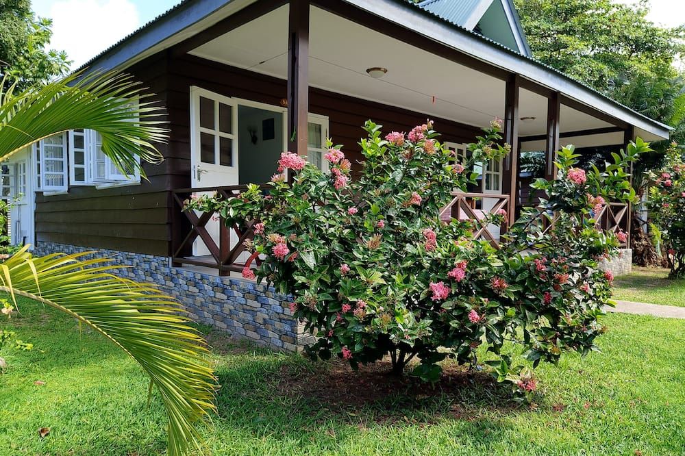 Chez Michellin Pensions Residence - La Digue Island - Exterior