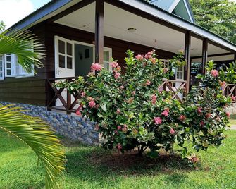Chez Michellin Pensions Residence - La Digue Island - Exterior