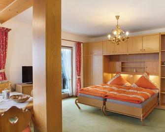 Gästehaus Arkadia - Ferienwohnung 3 - Garmisch-Partenkirchen - Habitación