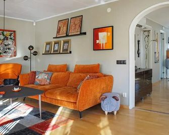 8 Person Holiday Home in Grebbestad-by Traum - Grebbestad - Living room