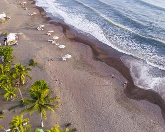 Hotel Ibiza - ג'אקו - חוף