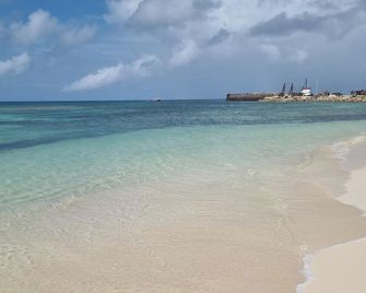 Comfortable 1-Bed Cottage in Codrington Barbuda - Codrington - Beach