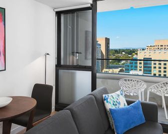 دستريكت ساوث يارا - ميلبورن - شرفة