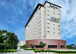 Radisson Gurgaon Udyogvihar - Gurgaon - Building
