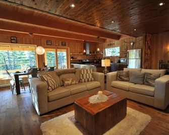 Les Bouleaux - Les Chalets Spa Canada - La Malbaie - Sala