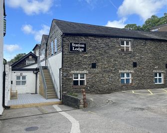 Station Lodge - FREE off-site Health Club access with Pool, Sauna, Steam Room & Gym - Windermere - Bygning