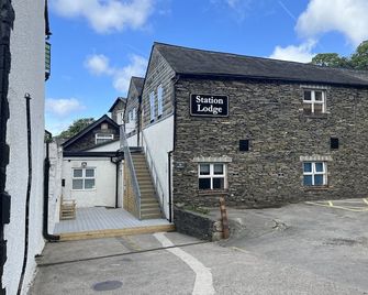 Station Lodge - FREE off-site Health Club access with Pool, Sauna, Steam Room & Gym - Windermere - Gebäude
