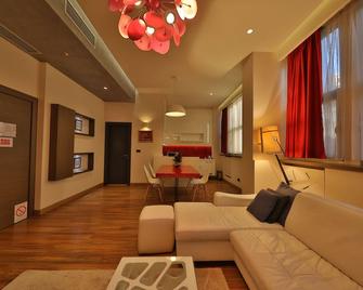 Atera Business Suites - Belgrade - Living room