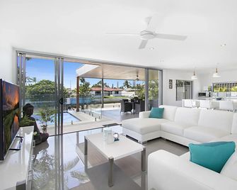 Buena Vista - Broadbeach Waters - Salon