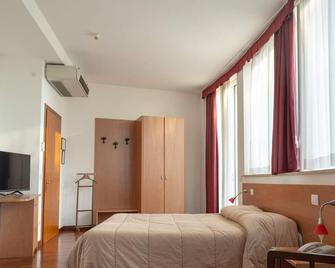 Hotel all'Oasi - Paese - Bedroom