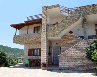 Pellumb Apartments - Ksamil - Building