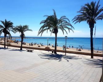 1800 Stone House 10 minutes drive to the sea. - Vandellós y Hospitalet del Infante - Playa