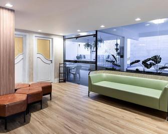 H Hotel - Balneario Camboriú - Sala de estar