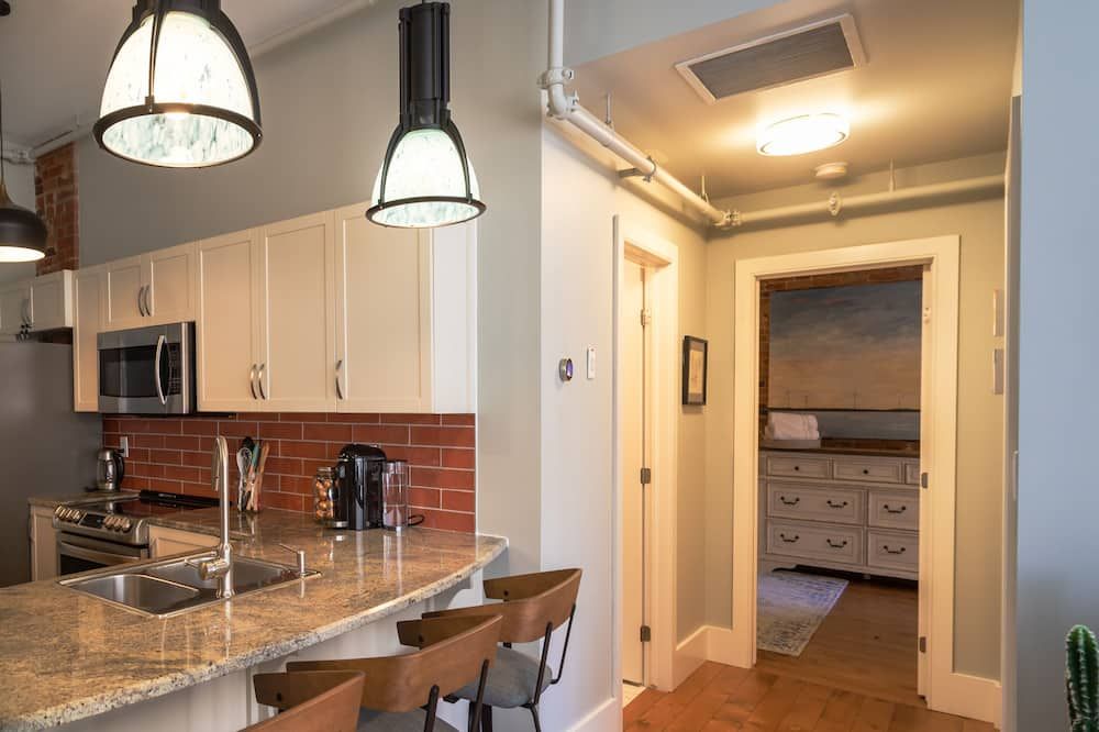The Alford Building Two bedroom loft downtown - Kingston - Kuchnia