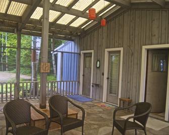 250 feet of sandy beach on Lake Charlevoix - East Jordan - Patio