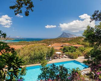 Residence Hotel Lu Nibareddu - San Teodoro - Pool