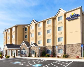 Microtel Inn & Suites by Wyndham Shelbyville - Shelbyville - Gebäude